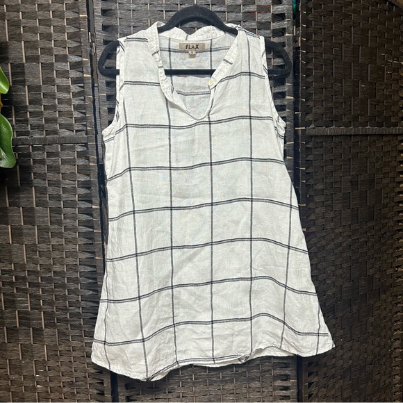 Flax linen white dress gray square print slightly Aline dress small capsule - Picture 4 of 7